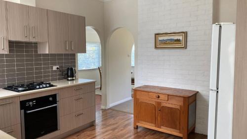 Katoomba House | Cheerful Mountain Cottage, 'Lynette'