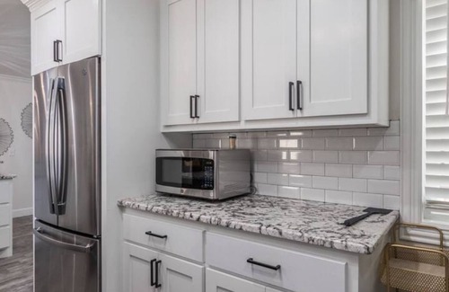 Amarillo House | Cheerful Oasis|3bd 2bath|Central Location|FamIlies