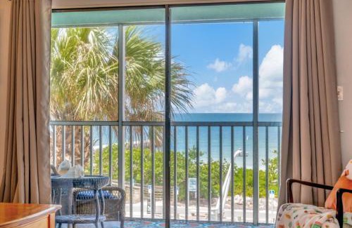 Bradenton Beach House | Cheerful Pelican on Anna Maria Island