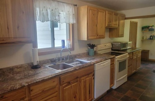 Fayetteville House | Cheerful three bedroom home with seasonal pool