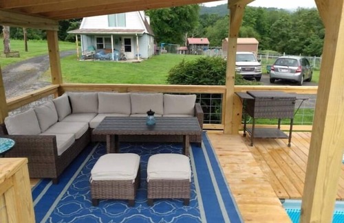 Fayetteville House | Cheerful three bedroom home with seasonal pool