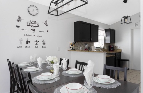Kissimmee House | Cheerful three bedroom home with Heated Pool in Kissimmee, Florida