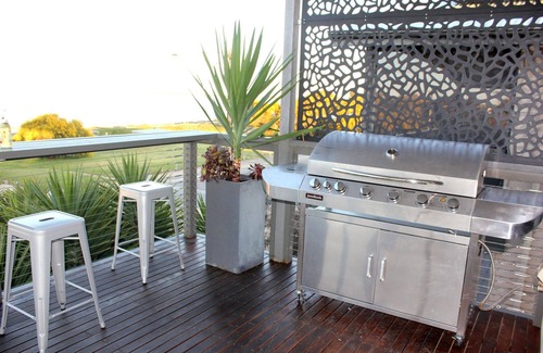 Para Wurlie House | Cheers - Sea views Free Wifi On the Esplanade