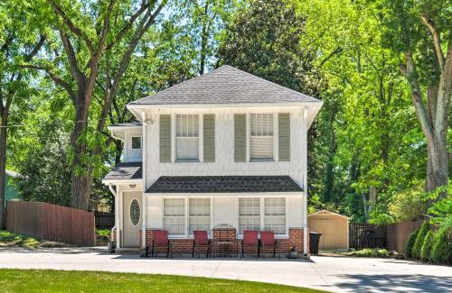 Marietta House | Cheery Cottage with Yard Less Than 1 Mile to Marietta Square