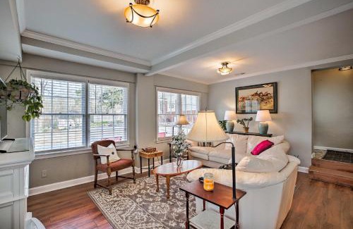 Marietta House | Cheery Cottage with Yard Less Than 1 Mile to Marietta Square