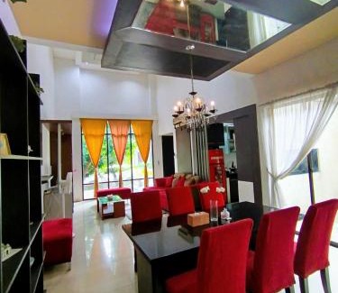 Surabaya House | Cheery Room 203