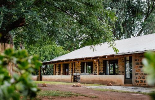 Ladysmith Cabin | Cheetah Ridge Lodge