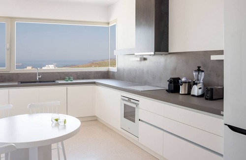 Santorini Villa | Chef included by Fantasia Villas: Pyrgos King
