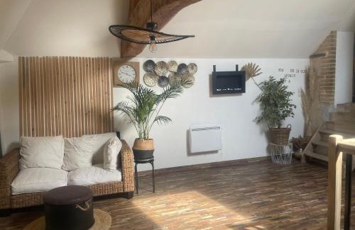 Lombron House | Chekina room