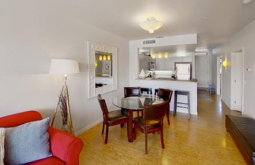 Chelan Apartment | Chelan Resort Suites Sunny Shores 310