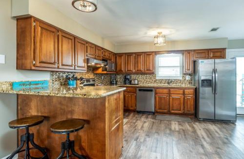 Silver Cay House | Chele's Bayside Cottage - 2304 Island Shores Dr home