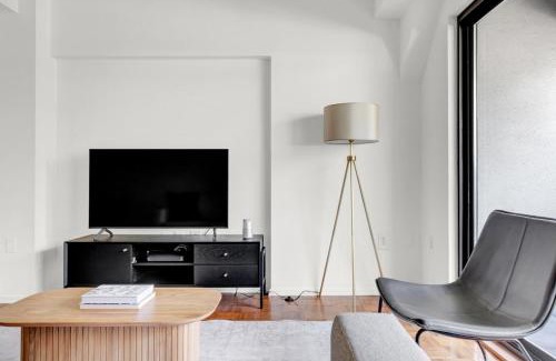 Midtown House | Chelsea 2BR w Gym Doorman nr Penn Station NYC-676