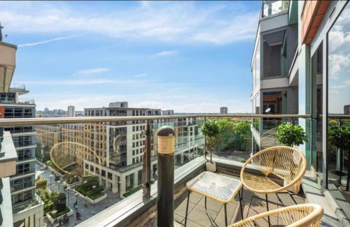 Sands End Apartment | Chelsea Harbour Two En-Suite Bed Apartment