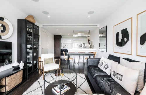 Churchill Apartment | Chelsea Riverside | Pro-Managed