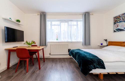 Chelsea Apartment | Chelsea Studio Flat Apartment - Cosy, Secure and Quiet