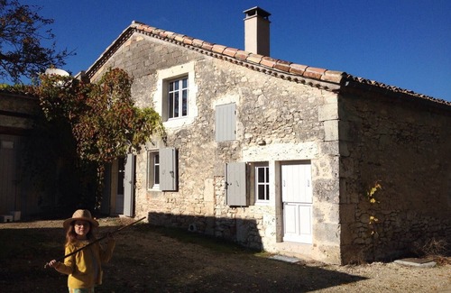 Ligueux House | Chemin de Gargamelle 'Le Noyer' Luxury gite 3 beds sleeps 4-6 at Ligueux