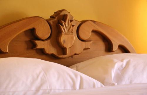 Forest Row Hotel | Chequers Inn Hotel