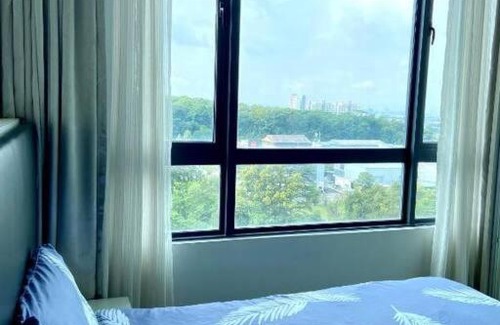 Kampung Bukit Dukong Apartment | Cheras Romantic Studio House with free Netflix and wifi