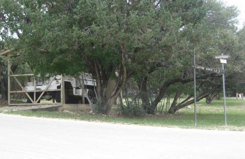 Concan House | Cherokee Oaks - Frio River Haven