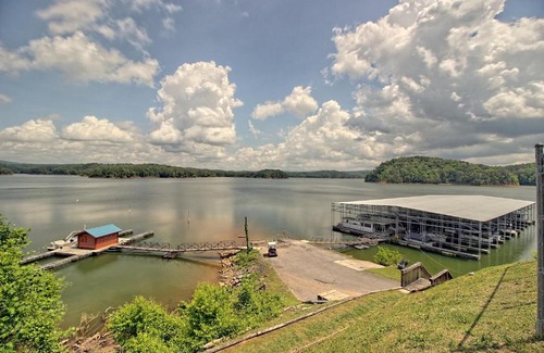 Chatsworth House | Cherokee Overlook Cabin