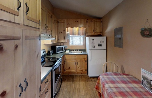 Sautee Nacoochee Cabin | Cherokee Ridge 6 - 3rd Night Free! See Details Below.