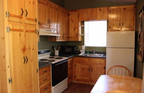 Sautee Nacoochee Cabin | Cherokee Ridge 7 – Pet Friendly Cottage That is All About Location, Location.