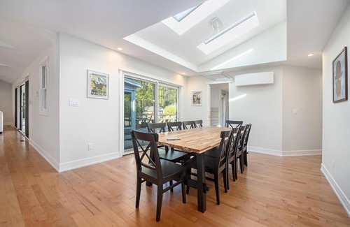 Harbert House | Cherry Beach Escape