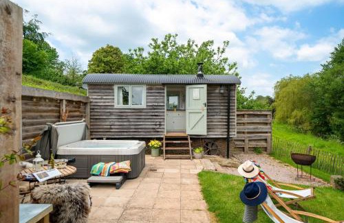 Kenn House | Cherry Blossom, Devon Hideaways