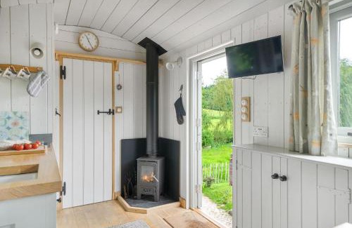 Kenn House | Cherry Blossom, Devon Hideaways