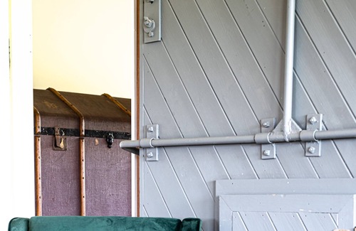 Canobolas Cottage | Cherry Cottage, Orange NSW. Walk to 4 cellar doors from this cosy oasis.