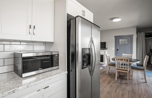 Vernon Apartment | Cherry Grove Retreat