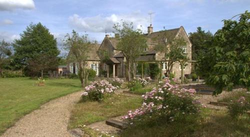 Bradford-on-Avon Bed & Breakfast | Cherry Orchard Farm