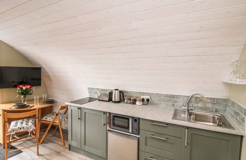 Lyth Hill Cottage | Cherry Pod 2