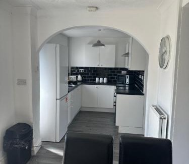 Milford Haven House | Cherry Tree