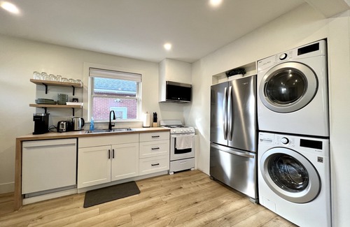 Hamilton Apartment | Cheryl Duplex-Upper Level