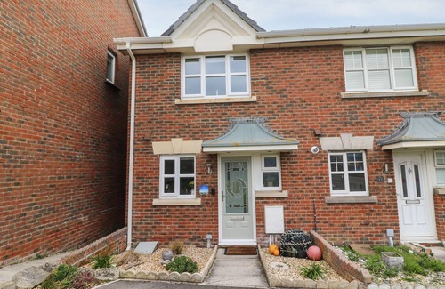 Wyke Regis House | CHESIL RETREAT, family friendly, country holiday cottage in Weymouth