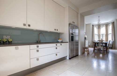 Fulham Apartment | Chesilton Road by onefinestay
