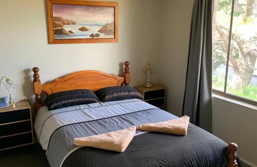 Armidale House | Chesnut Holiday Rental