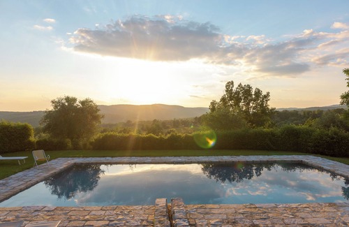 Lucignano House | Chestnut House