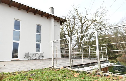 Kladno Apartment | Chestnut Island Apartment