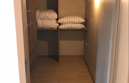 Kladno Apartment | Chestnut Island Apartment