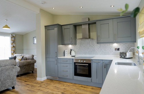 Bexhill-on-Sea Cabin | Chestnut Meadow Country Park
