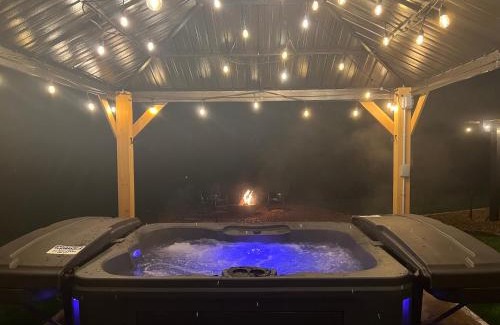 Afton House | Cheval Circle Getaway Near Blue Ridge & Wine