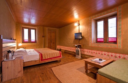 Kausani Hotel | Chevron Eco Lodge