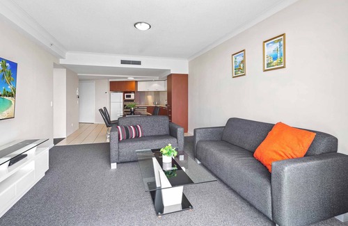 Surfers Paradise Apartment | Chevron Renaissance Ocean View