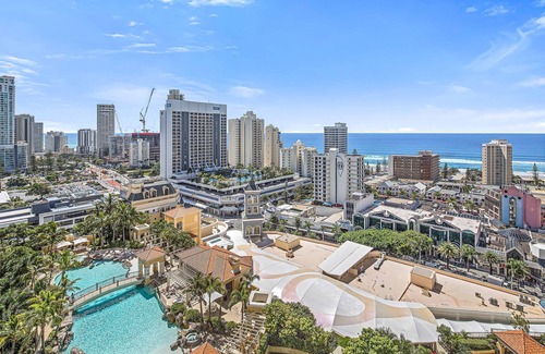 Surfers Paradise Apartment | Chevron Renaissance Ocean View
