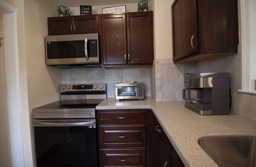 Cheyenne House | Cheyenne Skies - 2bd/1bath centrally located w/AC