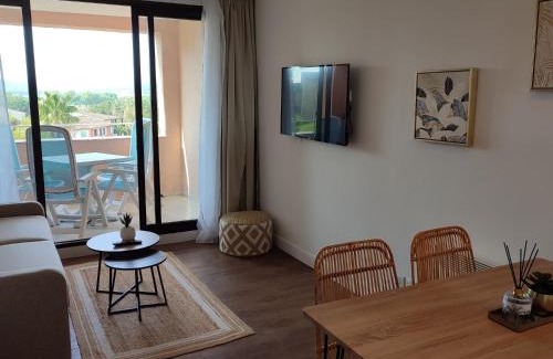 Les Restanques Apartment | Chez Adriana Studio Proche Mer avec Piscine