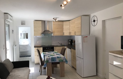 Agde House | Chez Alain Cap d'Agde Beausoleil T6 3 kmmer available from Saturday August 16