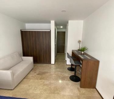 Centro Apartment | Chez Alam at Midtown 2